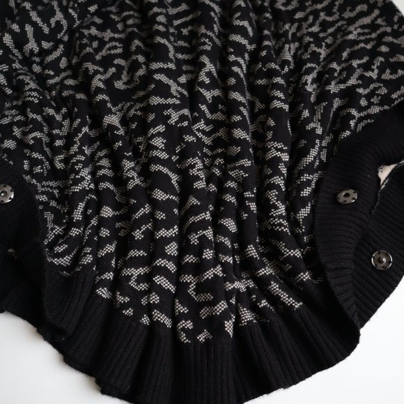 Joseph A qu'est-ce que c'est silk Pull on Women's Sweater Animal Print, XL - Picture 5 of 5